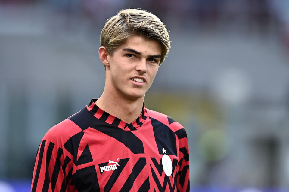 法甲今晨走向成谜，AC米兰防线松动，更衣室稳定，高层口径保持一致(周二010欧冠ac米兰vs利物浦)