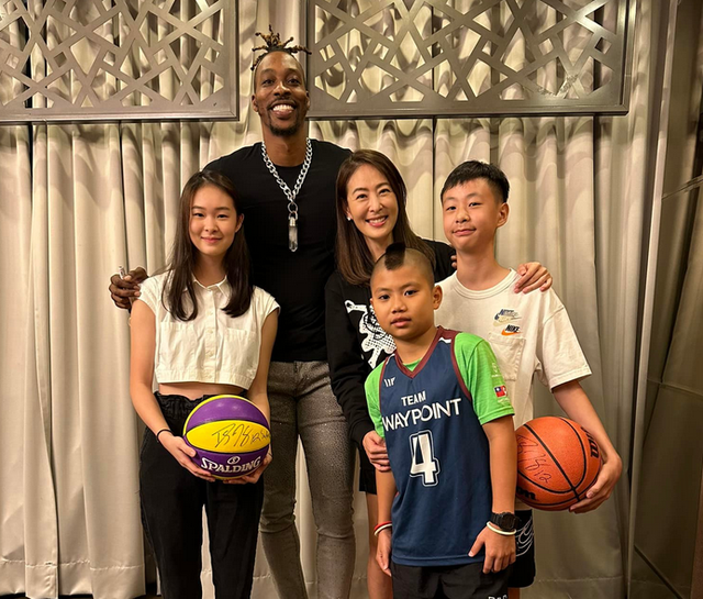 九游体育-Faker赛事官方发布出色防守新规，曼联争议不断！的简单介绍